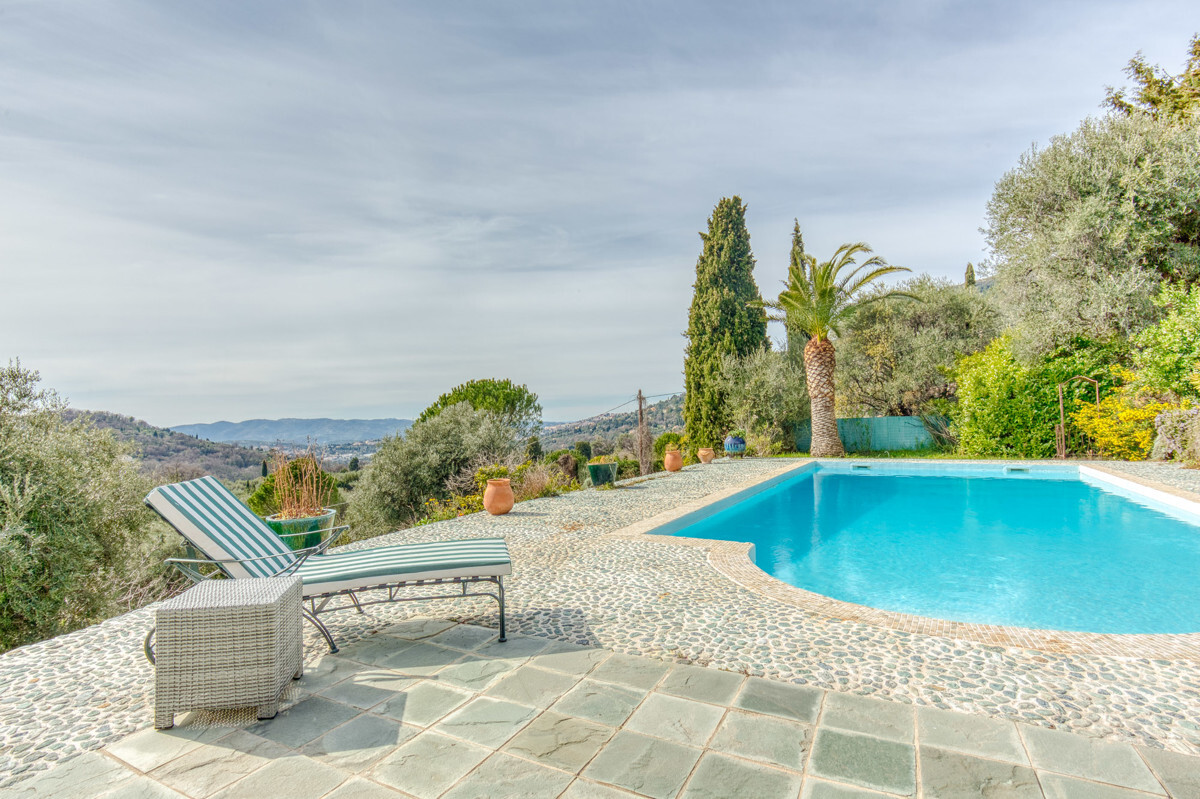 Grasse - 21 chemin de la Dragonnie╠Çre - 30