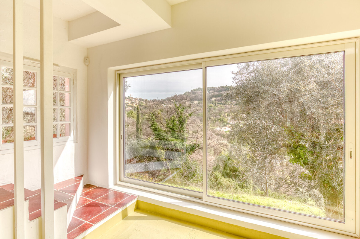 Grasse - 21 chemin de la Dragonnie╠Çre - 23