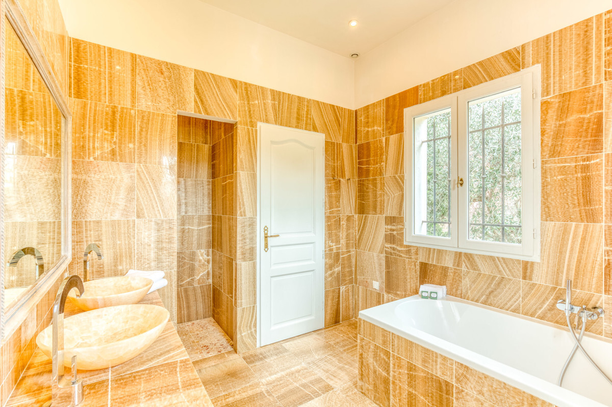 Grasse - 21 chemin de la Dragonnie╠Çre - 09 - Kopie - Kopie