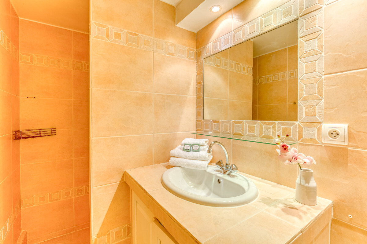 Grasse - 21 chemin de la Dragonnie╠Çre - 20 - Kopie