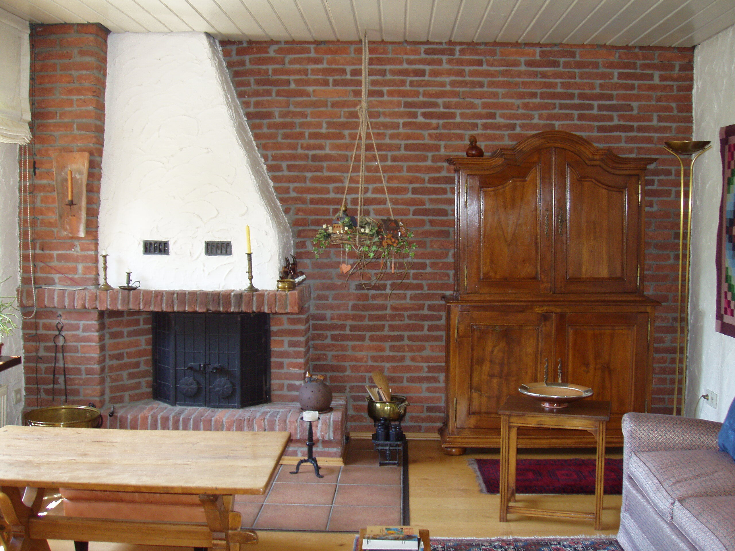 Wohnzimmer mit Kaminecke