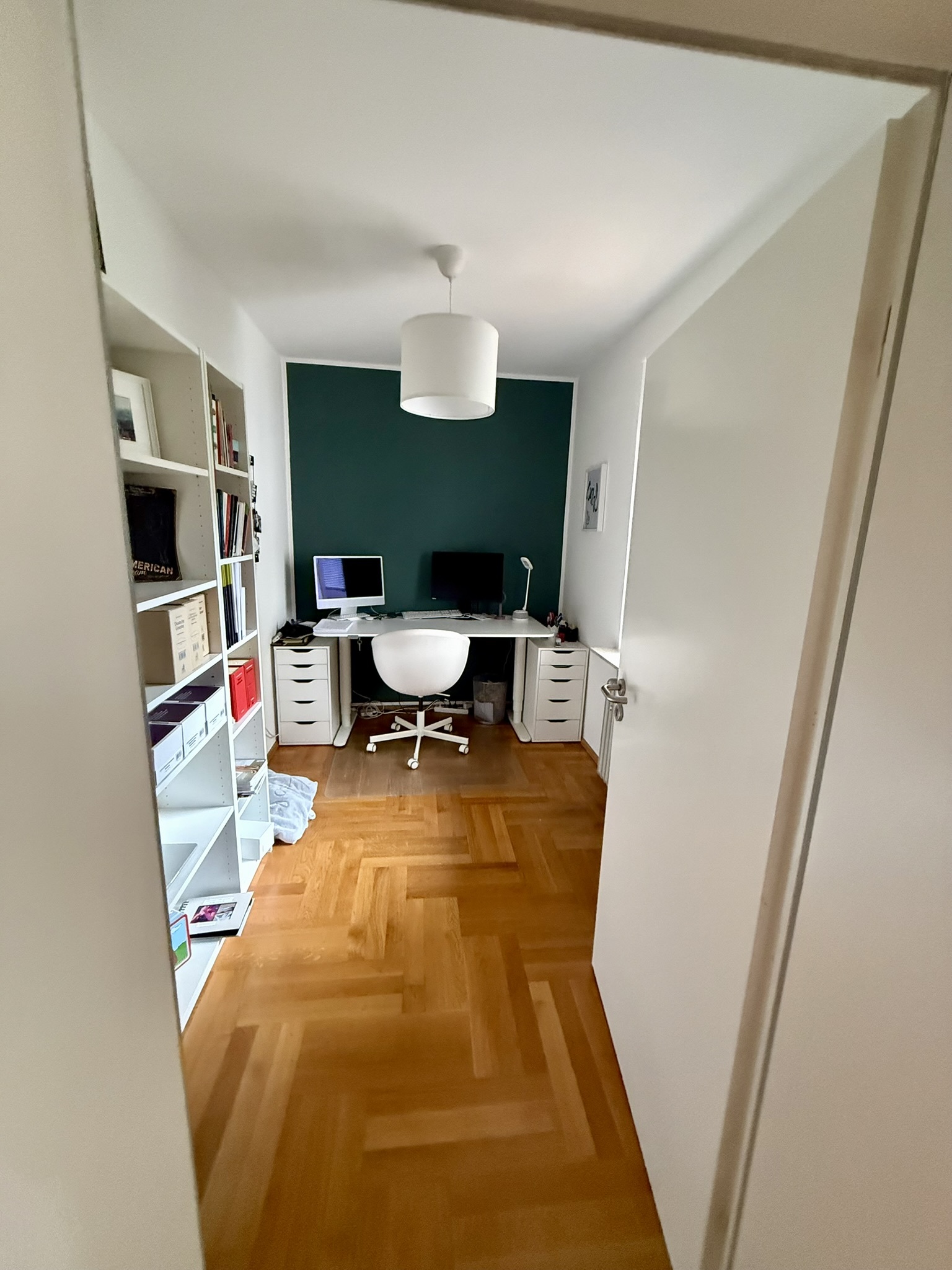 Büro oder Kinderzimmer