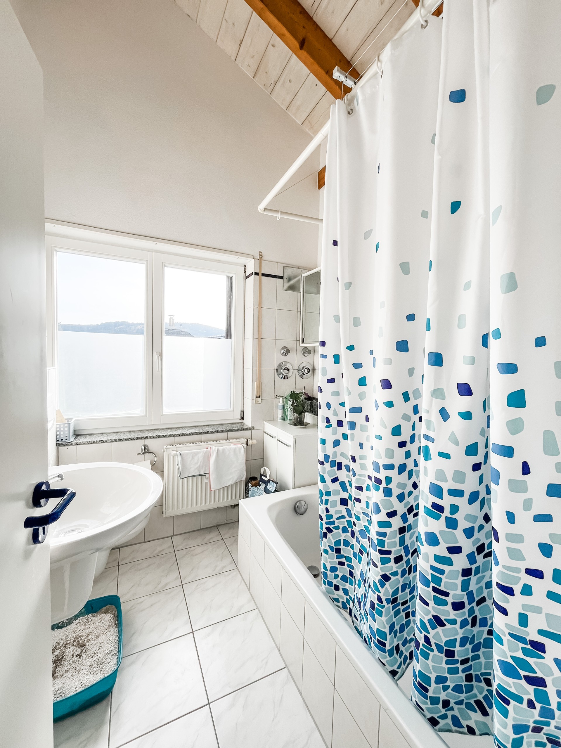 Badezimmer mit Badewanne