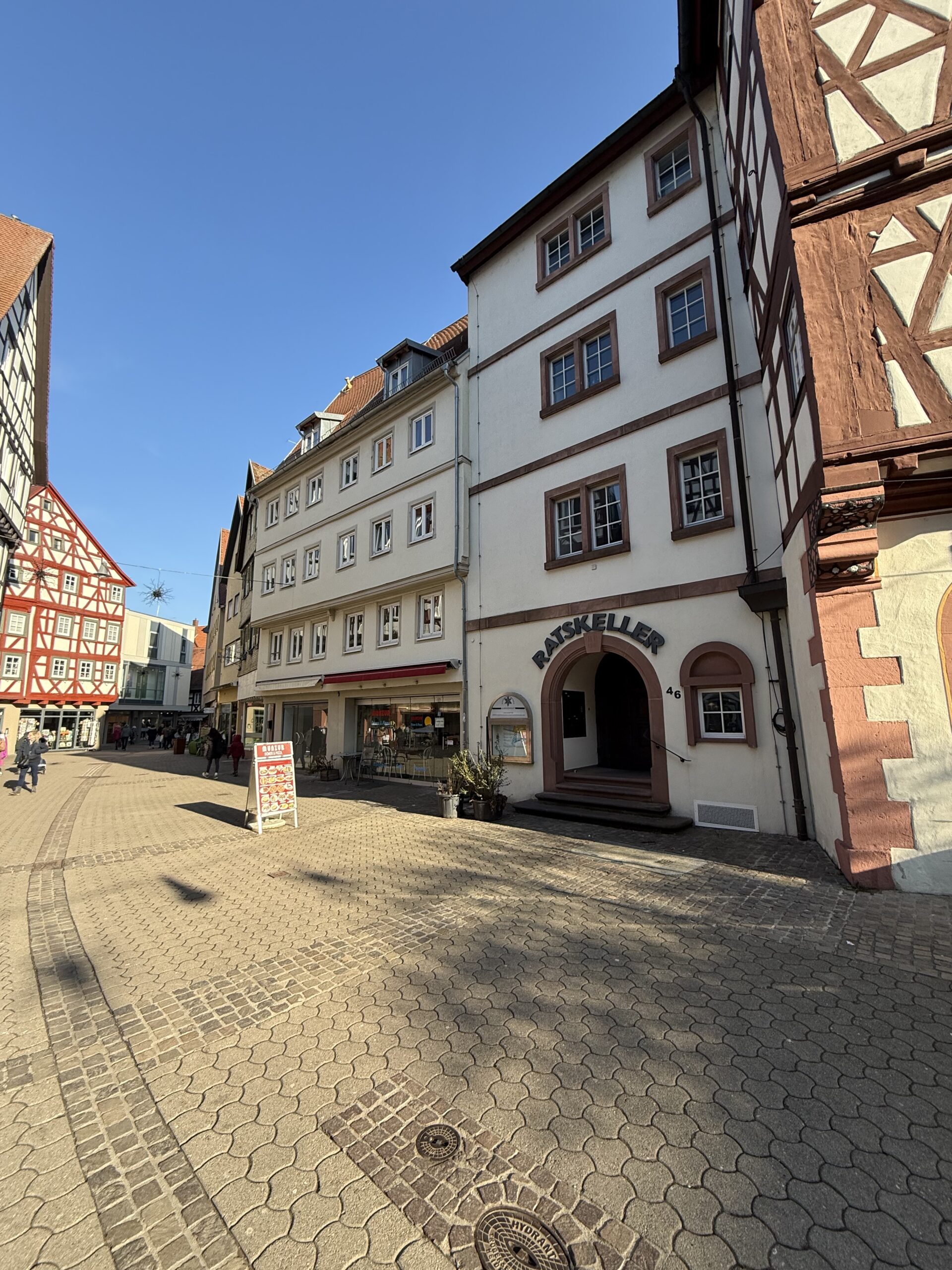 Außenansicht - Einkaufstraße