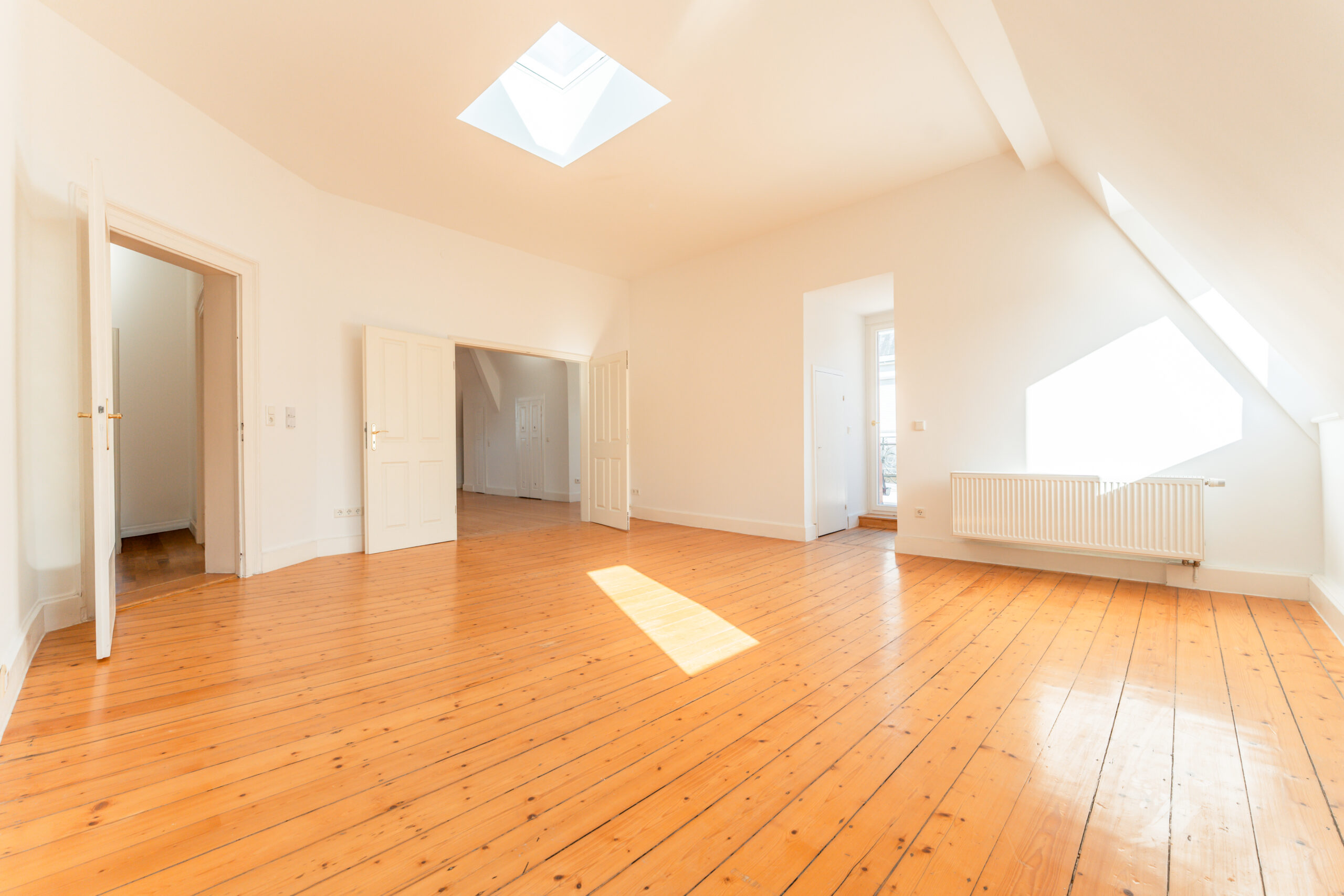 Wohnbereich mit Zugang zur Terrasse