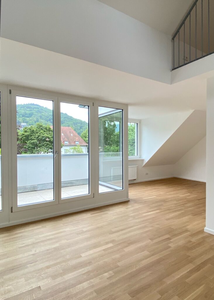 Hauptbereich mit Loggia-Zugang