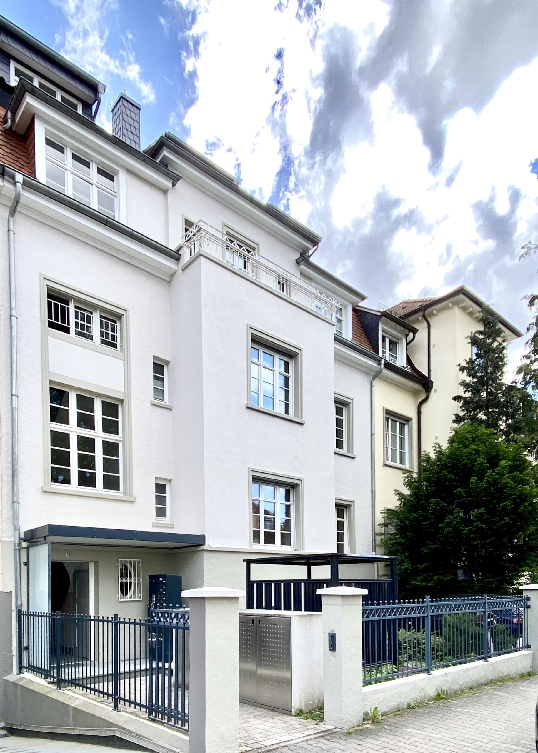 Straßenansicht