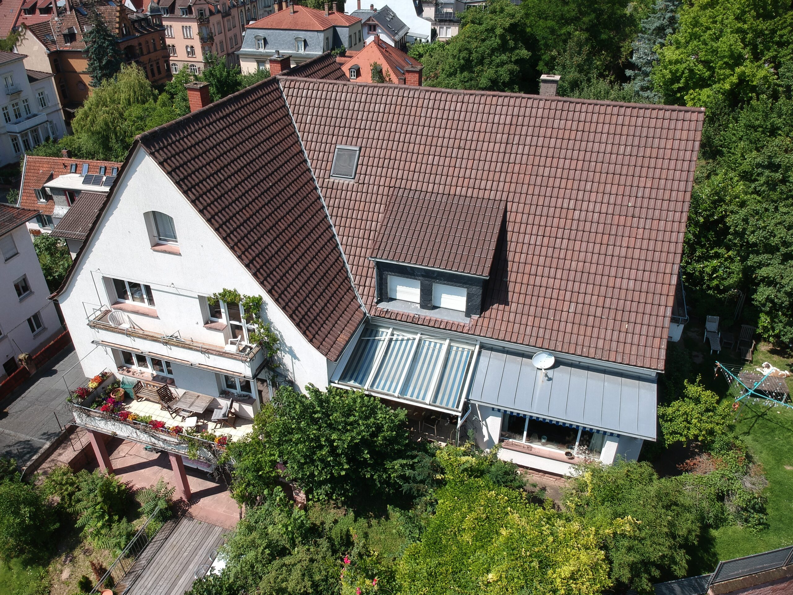 Riesiges Grundstück- Natur mitten in der Stadt 