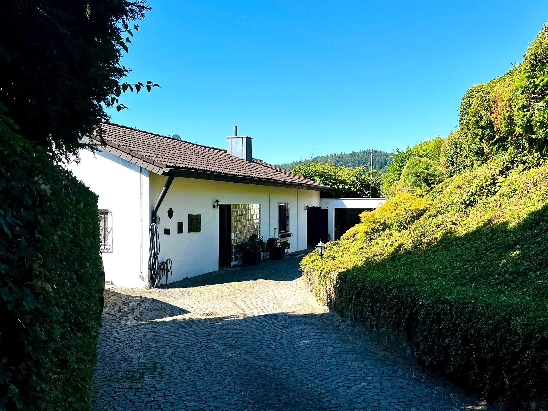 Einfahrt zum Haus