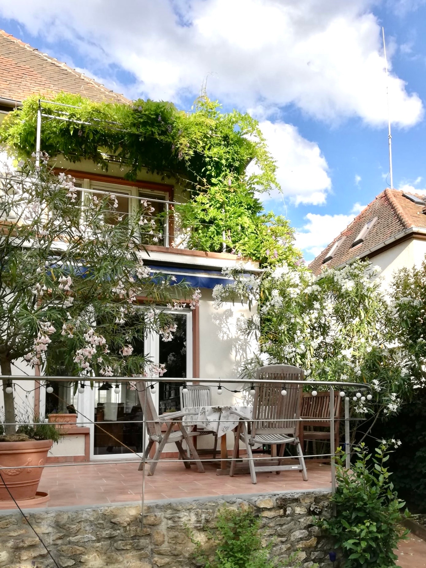 Terrasse und Balkon