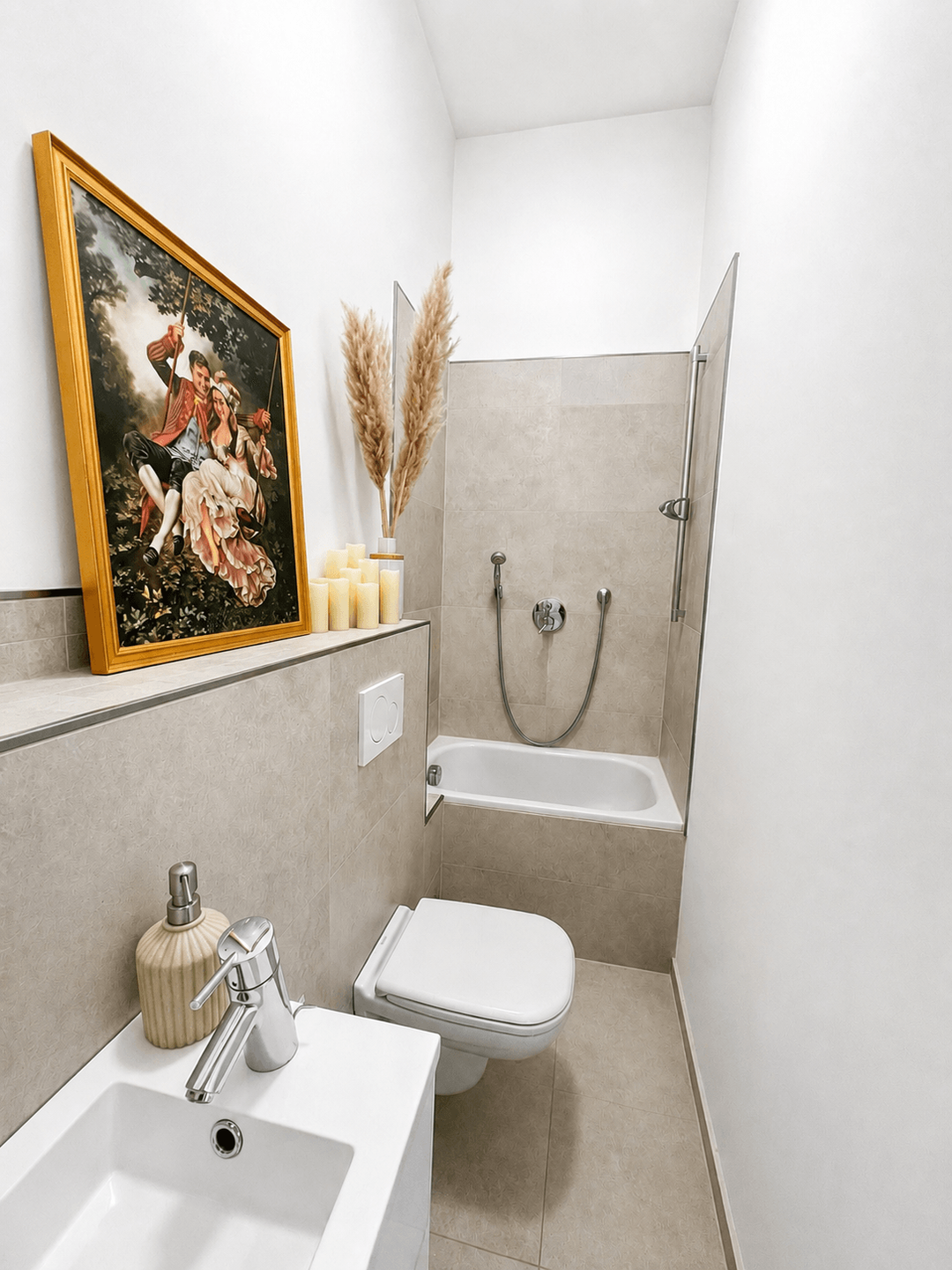 Badezimmer mit Badewanne