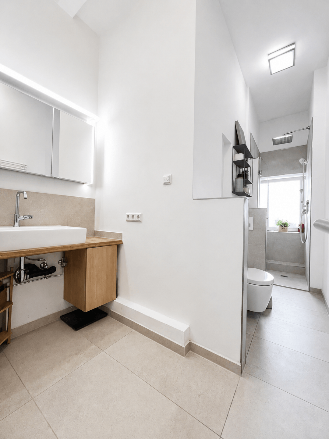 Badezimmer mit Dusche