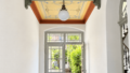 Hausflur mit Deckengemälde