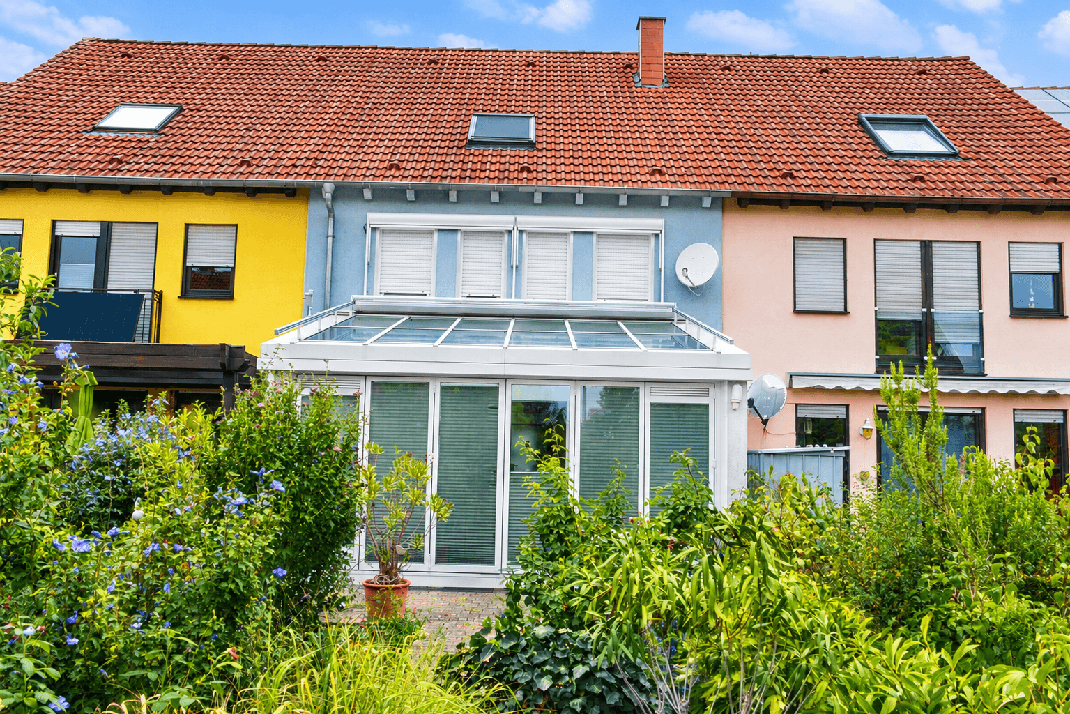 Rückansicht mit Wintergarten